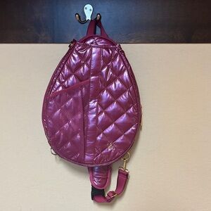 NWOT Oliver Thomas Maxed-Out Racquet Sling Bag - Raspberry Purple Metallic